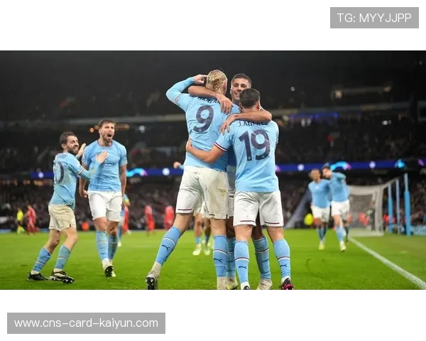 哈兰德反身甩头攻门极具威胁:足球场上的无解杀招 哈兰德反身甩头攻门极具威胁:足球场上的无解杀招