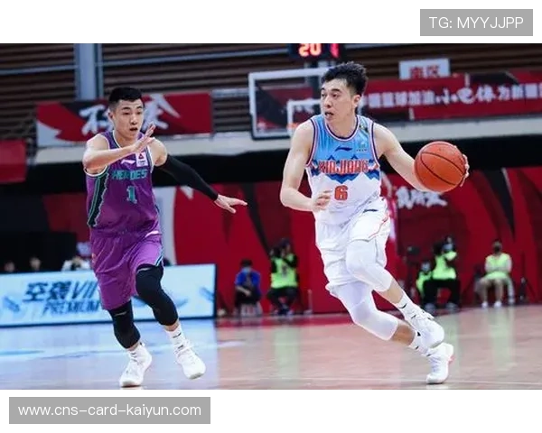 曾令旭外线三分,山东外线精准高效——引领CBA新时代的风潮 曾令旭外线三分,山东外线精准高效——引领CBA新时代的风潮